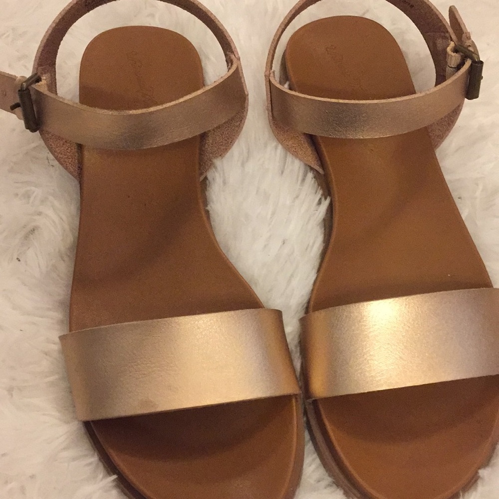 Sandals - Picture 1 of 1